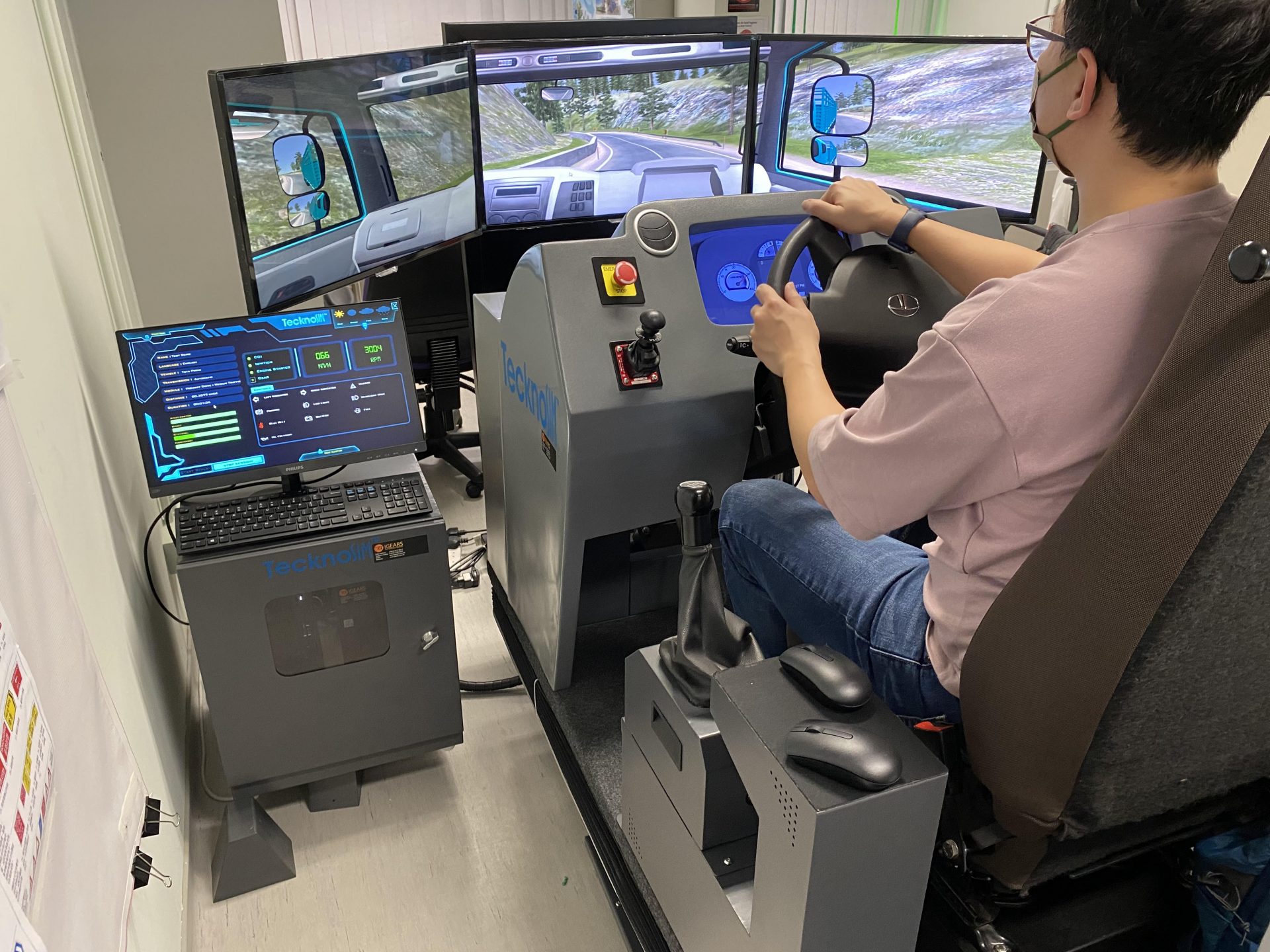 Driving Simulators for Clinical & Research Settings